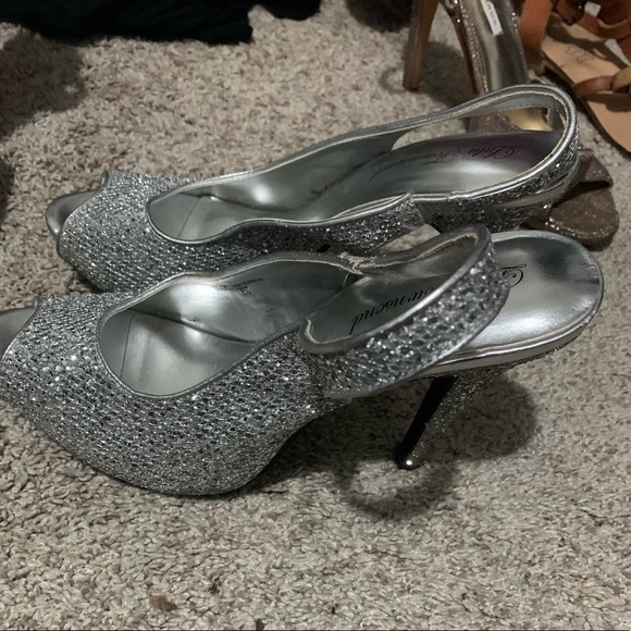 Lulu Townsend heels - Picture 2 of 2